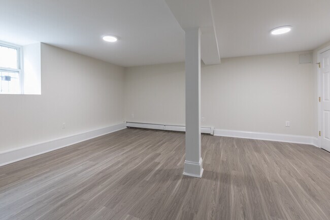 Foto del edificio - 12 Parker Hill Ave
