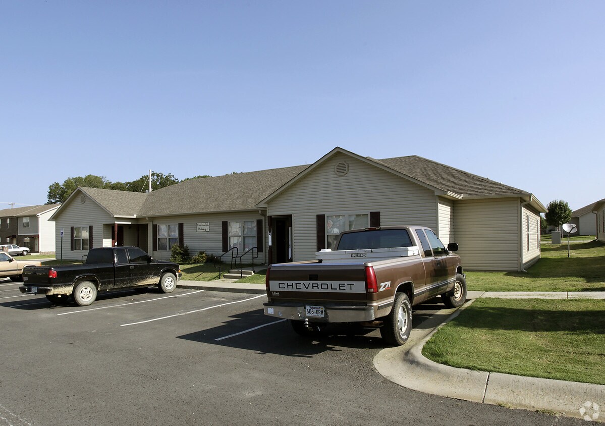 51 Oak Grove Cir, Cabot, AR 72023 Apartments in Cabot, AR