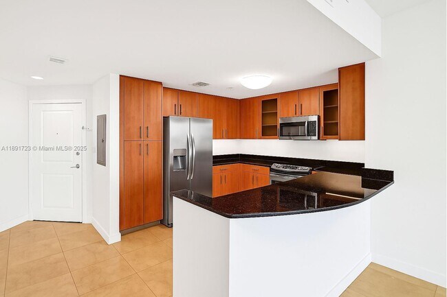 Foto del edificio - 7900 Harbor Island Dr