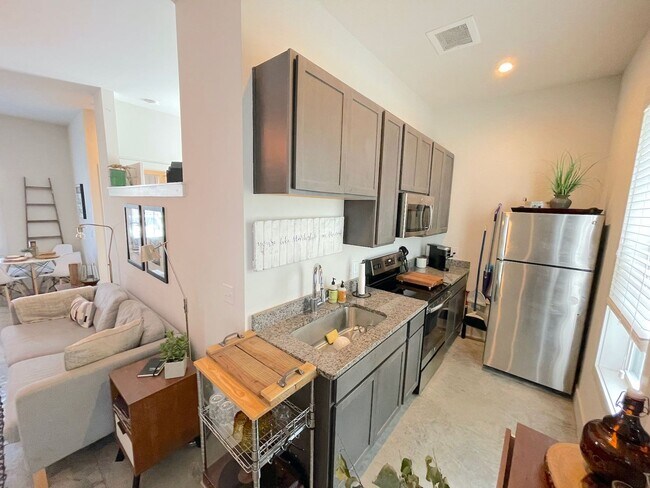 Foto del edificio - 615 E Duffy Ln