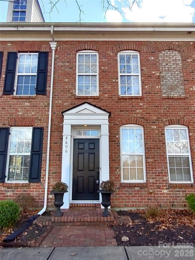 Building Photo - 8606 Beaver Creek Dr