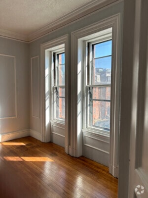 Building Photo - 406 Beacon St