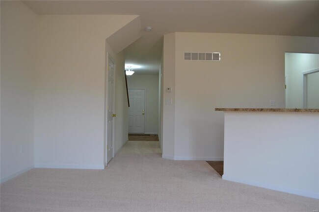 Building Photo - 2410 Kilare Ln N