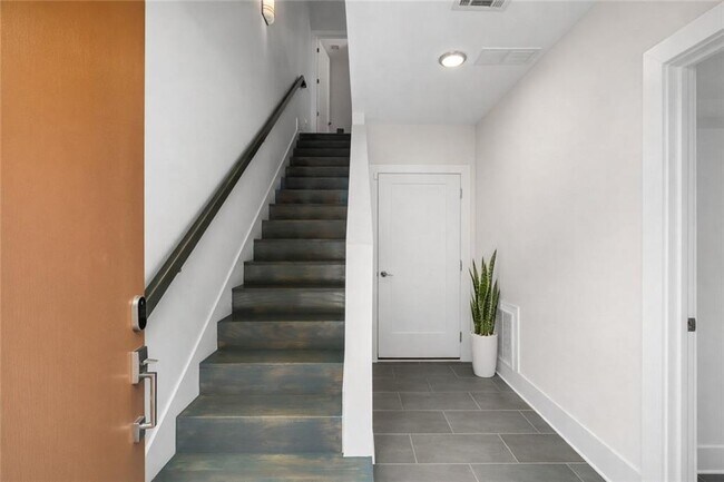 Foto del edificio - 52 Reynolds Square Ln