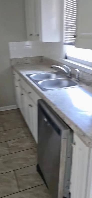 Foto del edificio - 4970 Gardiner Dr