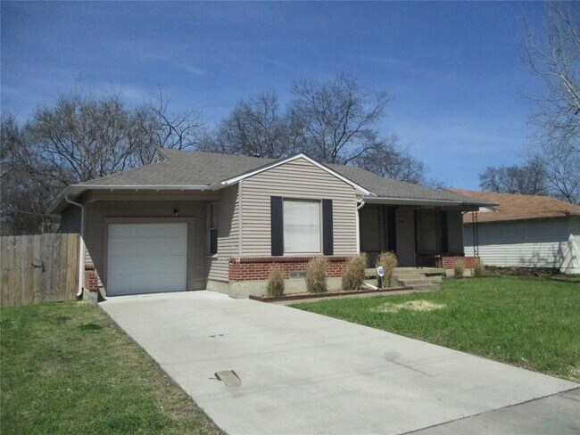 Building Photo - 3011 Marjorie Ave