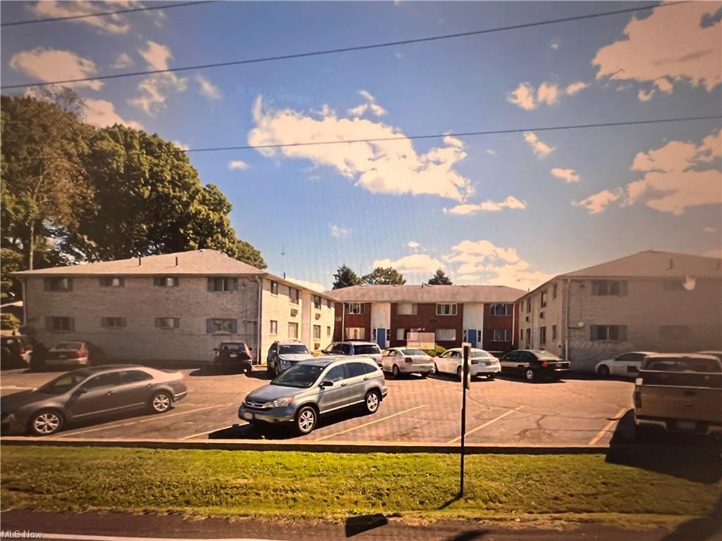 Primary Photo - 2000 Woodlawn Ave NW