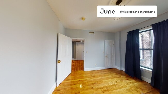 Building Photo - Room in Shared 4 bed/2 bath home