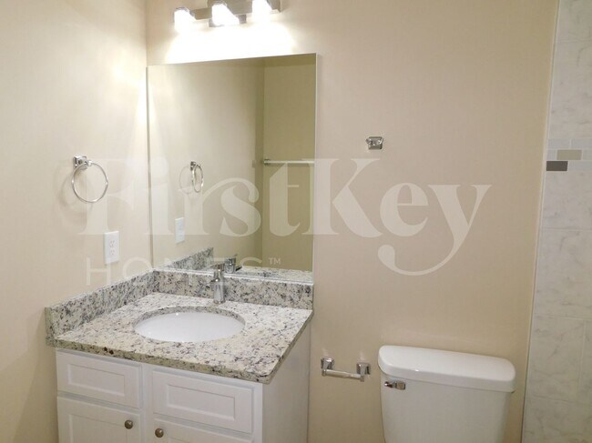 Foto del edificio - 2432 Northbrook Rd