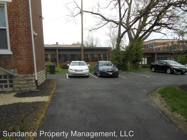 Building Photo - 400 Springfield Pike