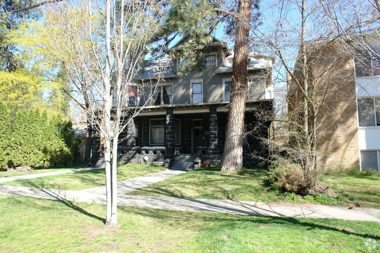 Building Photo - 2208 W Pacific Ave