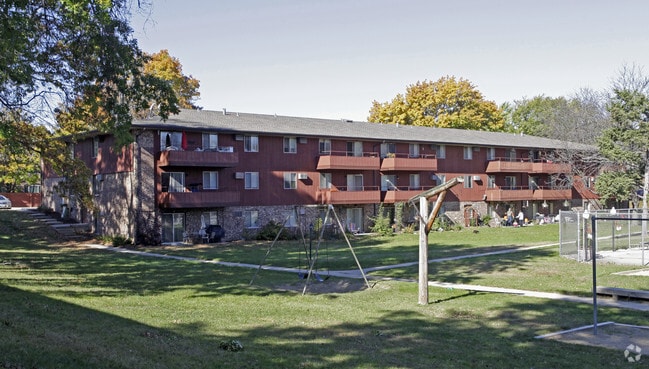 Building Photo - Riverwood Apartments