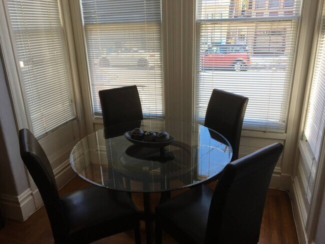 Foto del edificio - 2762 23rd St