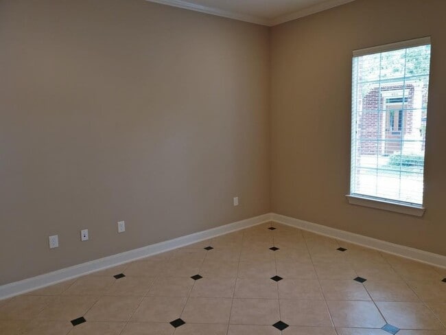 Building Photo - 4501 Cartwright Rd