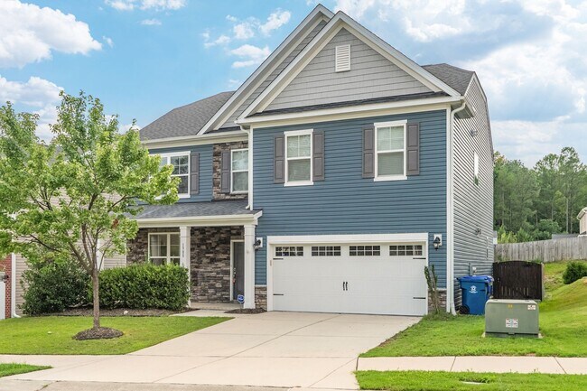 Foto del edificio - Gorgeous Single Family home in East Durham: Available Now