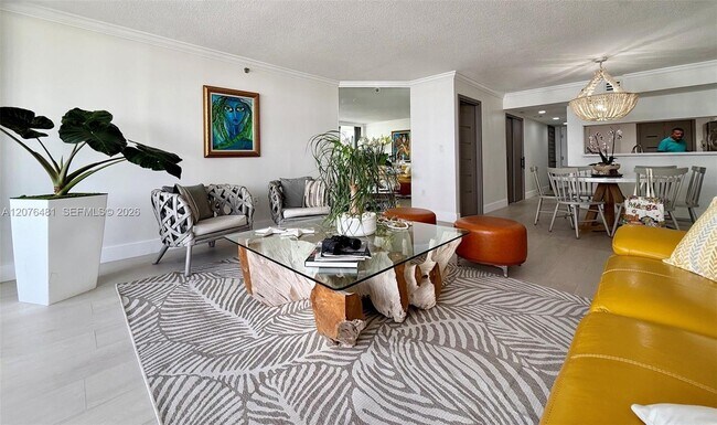 Building Photo - 5757 Collins Ave