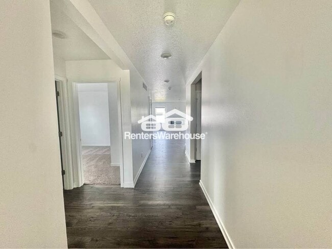 Building Photo - 4195 Cheyenne Ct