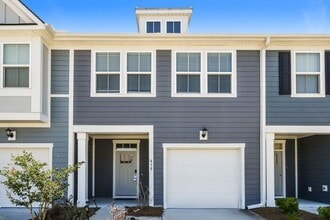Building Photo - 438 Trotters Ln