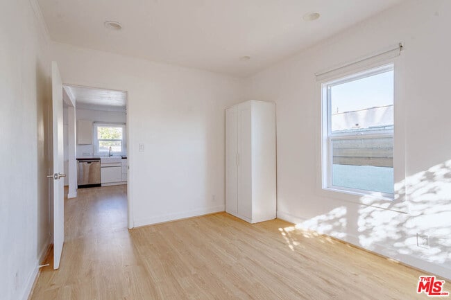 Foto del edificio - 4309 Burns Ave