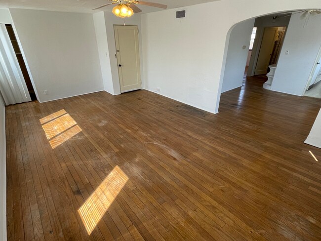 Building Photo - 1428 Terrace Dr