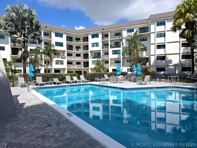 Foto del edificio - 1000 River Reach Dr