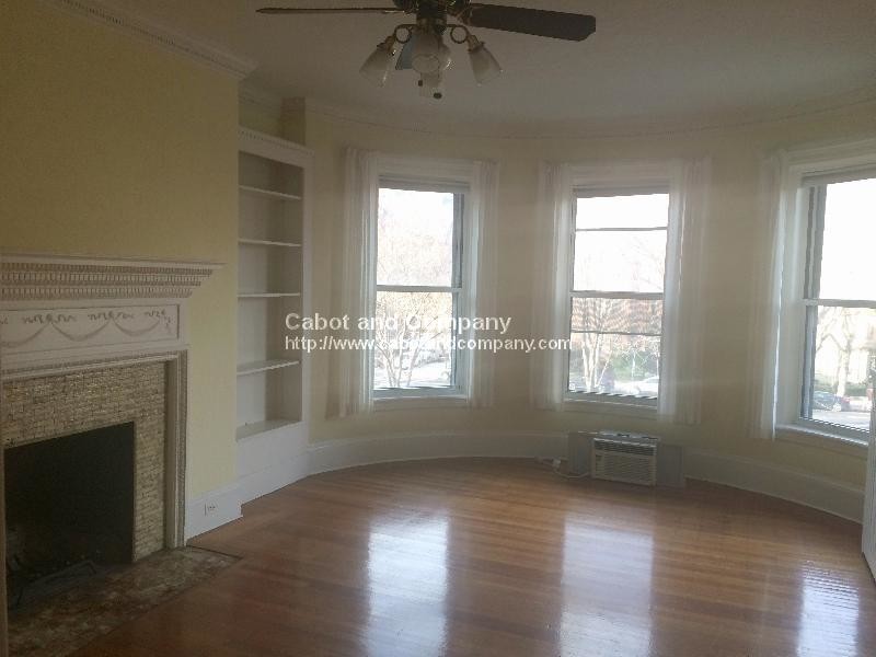 Primary Photo - 186 Commonwealth Avenue