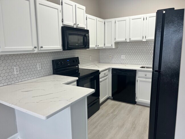 Foto del edificio - 2211 Hickory Manor Way