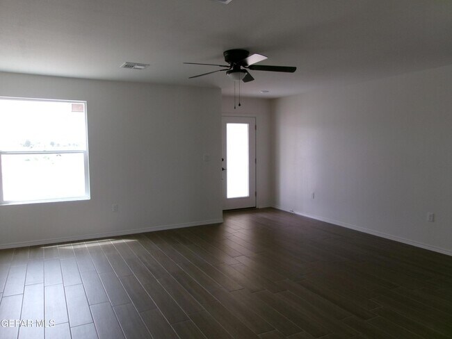 Foto del edificio - 5960 Mohegan Sun St