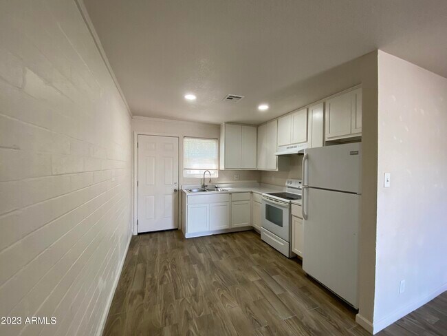 Foto del edificio - 1595 W Mountain View Rd
