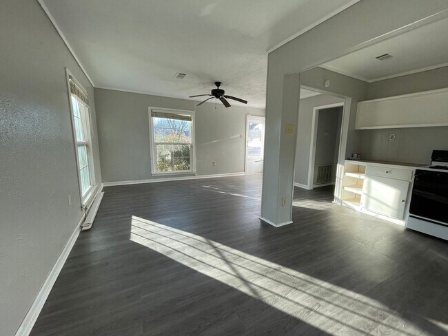 Foto del edificio - 2 br, 1 bath House - 3421 Ethel Ave.