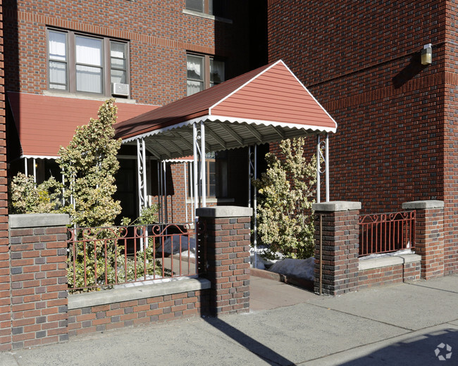 Building Photo - 272 Gregory Ave