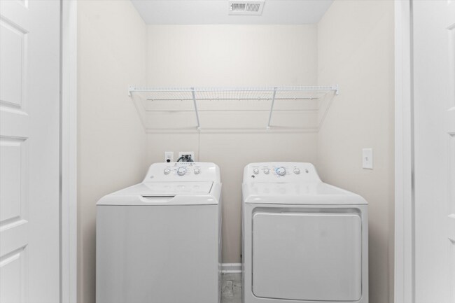 Foto del edificio - 1498 Fredrick Dr