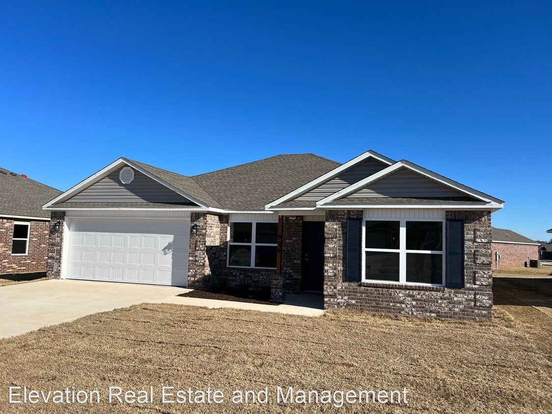 4 br, 2 bath House 926 W. Aiden Dr. House Rental in Siloam Springs