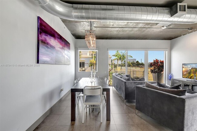 Building Photo - 110 SE 2nd St