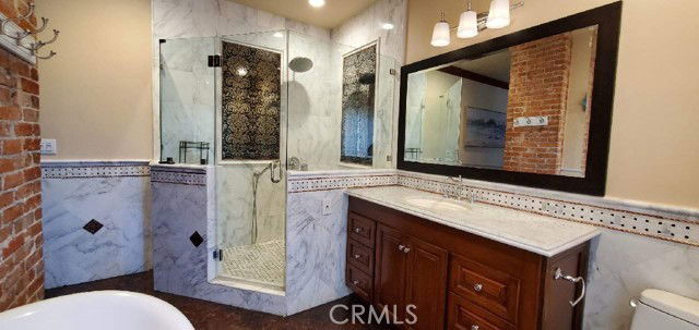 Building Photo - 495 E Collins Ave