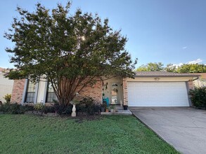 Building Photo - 6709 Constitution Dr