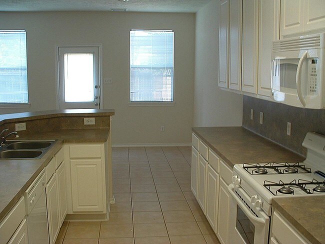 Building Photo - 13055 Peppergate Ln
