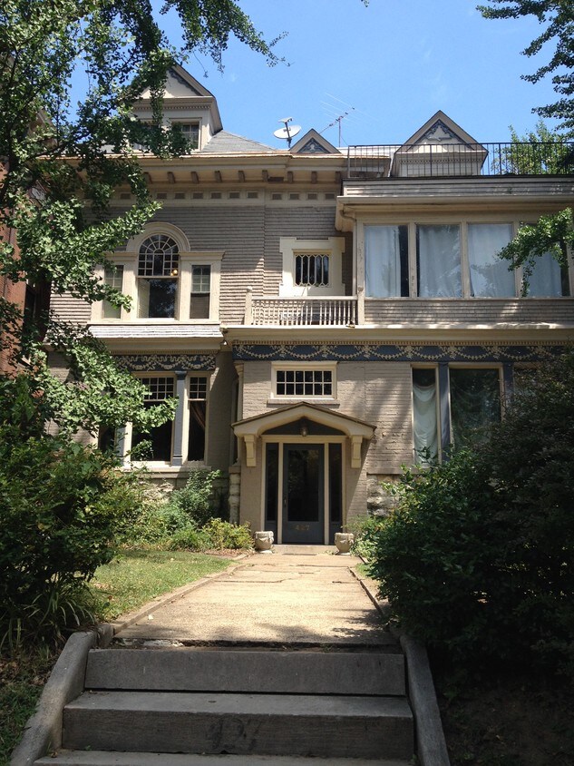 Primary Photo - 427 Park Ave