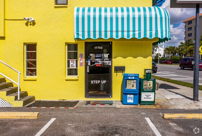 Entrance - Gulf Star Motel
