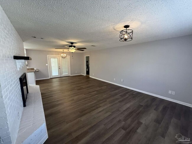 Building Photo - 6931 Falcon Dr