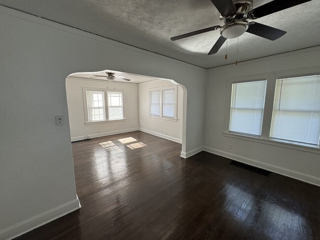 Building Photo - 308 N Johnston Ave