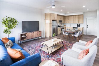 Interior Photo - Heyday Aurora