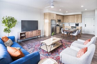 Interior Photo - Heyday Aurora