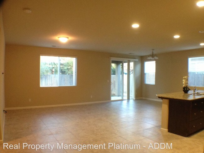 Building Photo - 3129 Wrenwood Ave