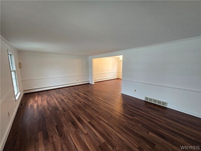 Foto del edificio - 2287 Long Rd