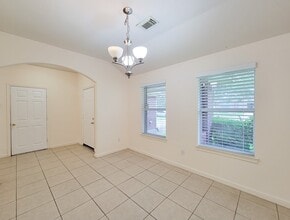 Building Photo - 3010 Stonecross Ln