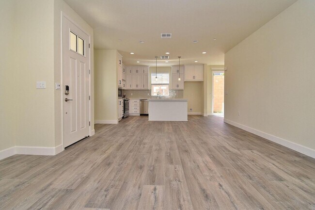 Foto del edificio - Beautiful 3-bedroom home in Fremont – Built in 2022!