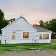Building Photo - 48677 Sugarbush Rd