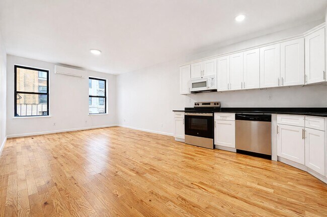 Foto del edificio - 346 W 52nd St