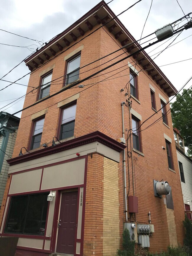 Foto del edificio - 1520 Monterey St